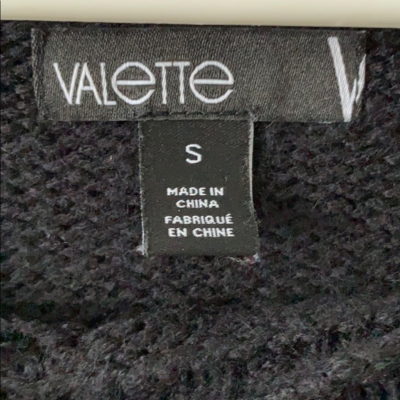 black sweater with side zipper - Picture 5 of 5